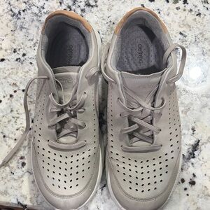 Aetrex Women's Light Gray Perforated Athletic Shoes